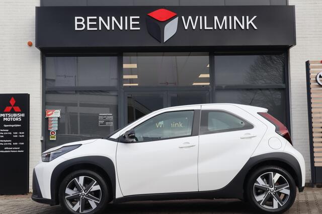 Toyota AYGO X Hybrid 115 play | LM Velgen | Stoelverwarming