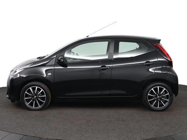 Toyota AYGO 1.0 VVT-i x-play | Achteruitrijcamera | Airco | Lichtmetalen Velgen | Bluetooth |