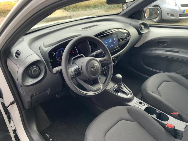 Toyota AYGO X Hybrid 115 play EXTRA INRUILVOORDEEL ¤500,--