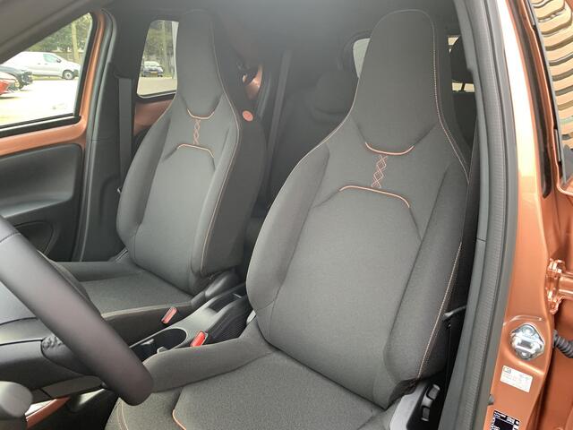 Toyota AYGO X Hybrid 115 pulse Easy Pack / EXTRA INRUILVOORDEEL ¤ 500,--