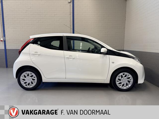 Toyota AYGO 1.0 VVT-i x-play limited | camera | nav | carplay