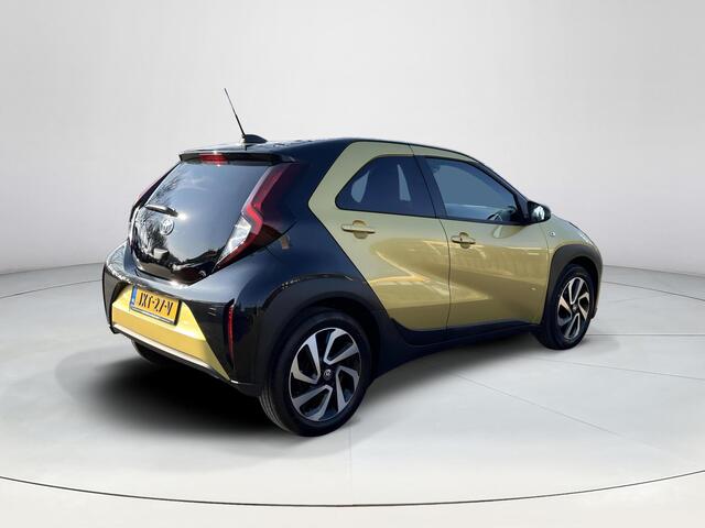 Toyota AYGO X 1.0 VVT-i MT Pulse | Keyless entry | Navigatie | Licht metalen velgen | Automatische airco | Draadloze telefoonlader |