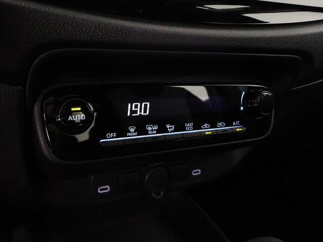 Toyota AYGO X Hybrid 115 Play | Adaptieve Cruise Control | Achteruitrij Camera | Apple Carplay & Android auto |