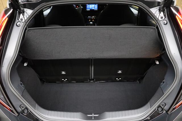 Toyota AYGO X Hybrid 115 pulse Easy Pack | Nieuw uit voorraad leverbaar! | Adaptive-cruise | Camera | Clima | Maps Navigatie | Parkeersensoren | Apple Carplay & Android Auto | Keyless | Stoelverwarming