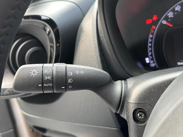 Toyota AYGO X 1.0 VVT-i MT Envy Zeer Luxe, 1e eigenaar, slechts 28000km!