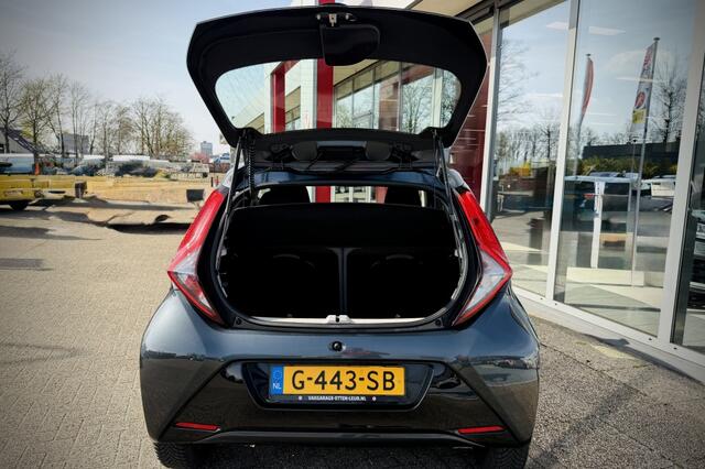Toyota AYGO 1.0 VVT-i x-play | CAMERA | CARPLAY + ANDROID | AIRCO