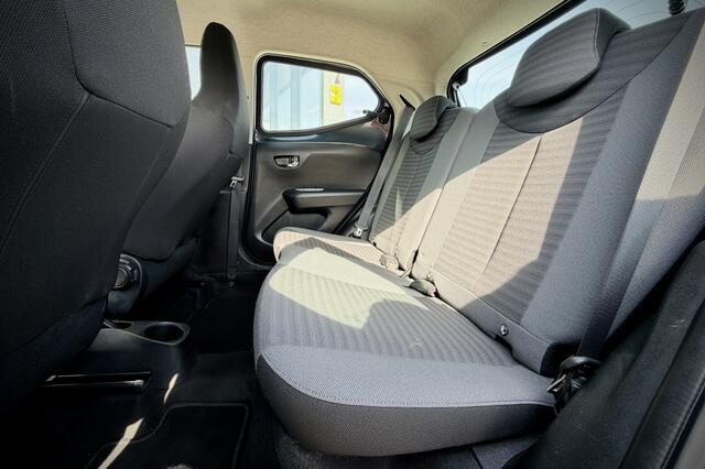 Toyota AYGO 1.0 VVT-i x-play | CAMERA | CARPLAY + ANDROID | AIRCO