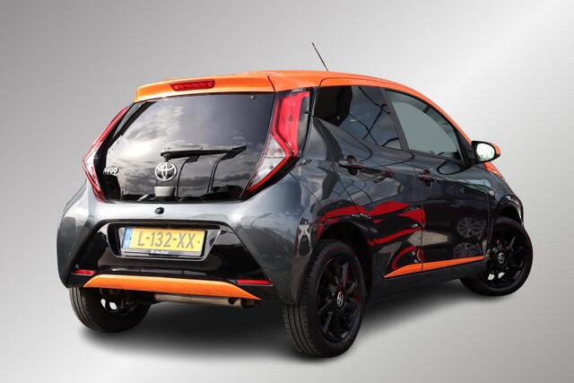 Toyota AYGO 1.0 VVT-i JBL, Apple Carplay, Android Parkeercamera, Climate control.