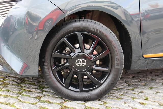 Toyota AYGO 1.0 VVT-i JBL, Apple Carplay, Android Parkeercamera, Climate control.