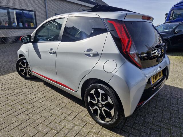 Toyota AYGO 1.0 VVT-i x-joy cabrio | Camera achter | Cruise control | Getinte ramen | Bluetooth