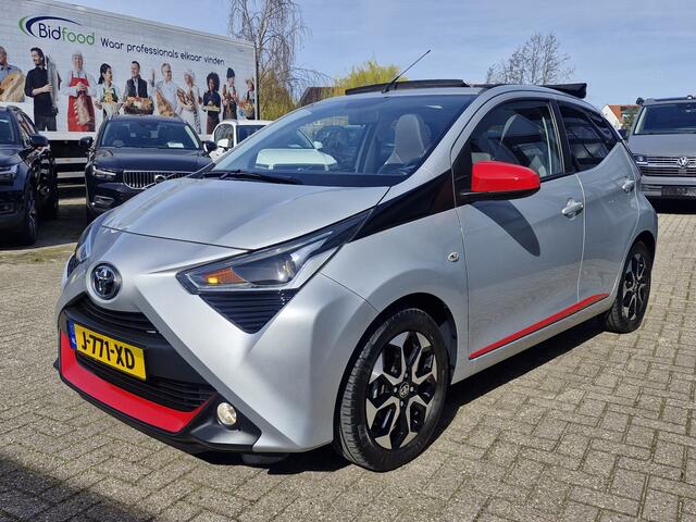 Toyota AYGO 1.0 VVT-i x-joy cabrio | Camera achter | Cruise control | Getinte ramen | Bluetooth