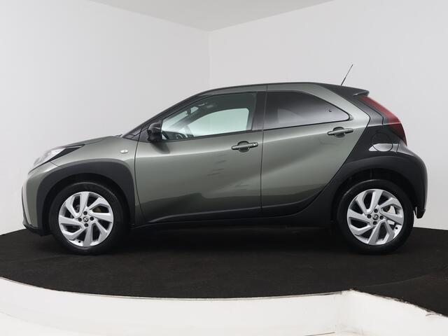 Toyota AYGO X 1.0 VVT-i S-CVT first