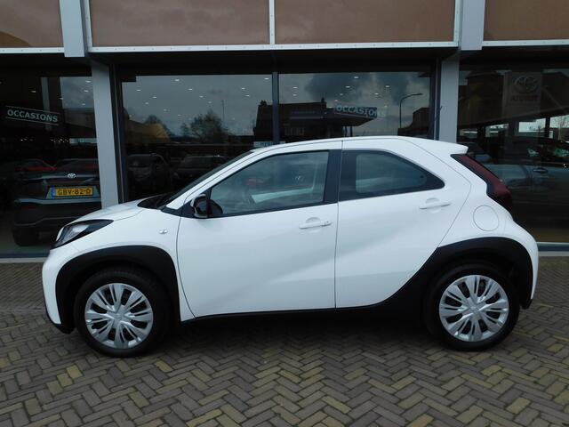 Toyota AYGO X 1.0 VVT-i MT Play