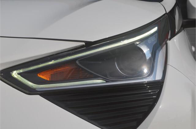 Toyota AYGO 1.0 VVT-i x-play nav. cruise 12 mnd gar.