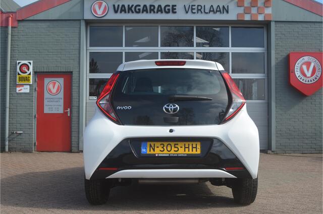 Toyota AYGO 1.0 VVT-i x-play nav. cruise 12 mnd gar.