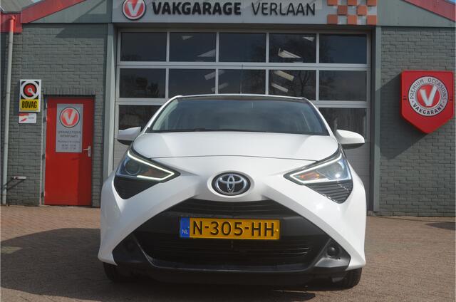 Toyota AYGO 1.0 VVT-i x-play nav. cruise 12 mnd gar.