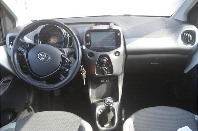 Toyota AYGO 1.0 VVT-i x-play nav. cruise 12 mnd gar.