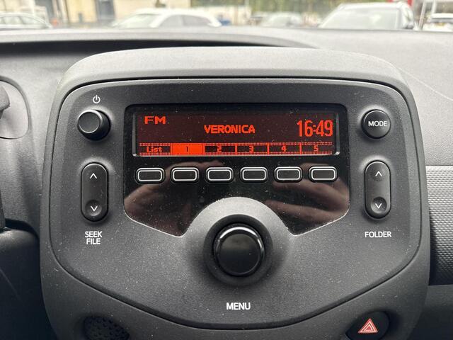 Toyota AYGO 1.0 VVT-i x-now **RADIO/ AIRCO/ AUX**