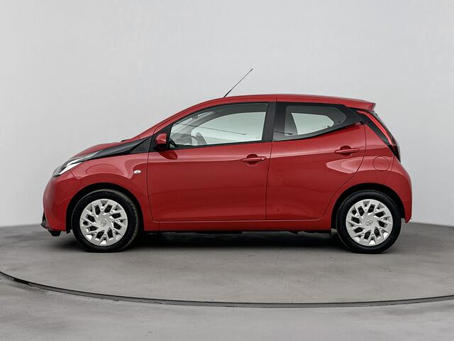Toyota AYGO 1.0 VVT-i x-play | Apple Carplay/Android Auto | Achteruitrijcamera |