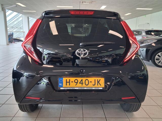 Toyota AYGO 1.0 VVT-i x-joy