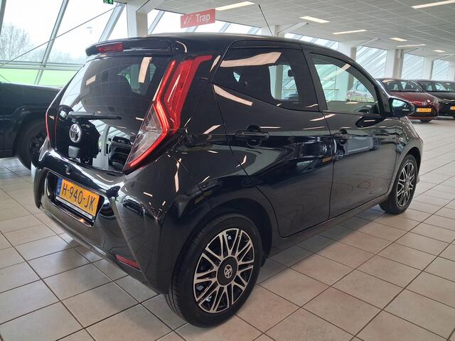 Toyota AYGO 1.0 VVT-i x-joy