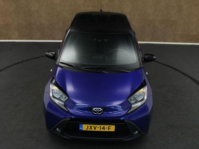Toyota AYGO X 1.0 VVT-i MT Pulse - AIRCO - VOORSTOELEN VERWARMD - 17 INCH LICHT METALEN VELGEN - CAMERA - APPLE CARPLAY/ ANDROID AUTO - ADAPTIEVE CRUISE CONTROL - MISTLAMPEN VOOR - DONKER GETINTE RAMEN ACHTER - TWO TONE LAK