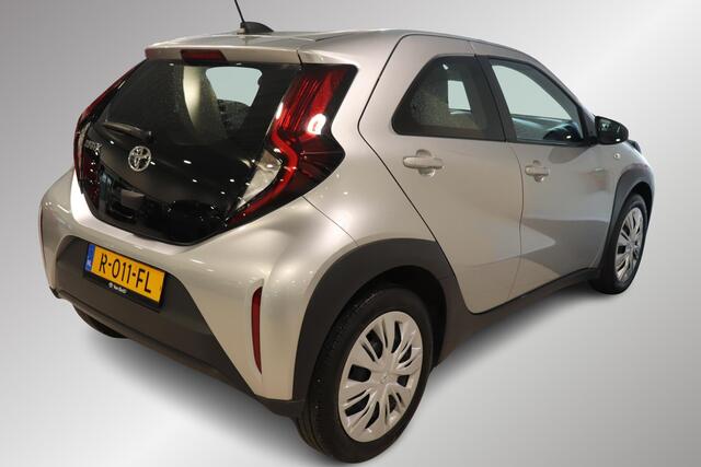 Toyota AYGO X 1.0 VVT-i Play, Parkeercamera, Apple Carplay/Android Auto, Airco!