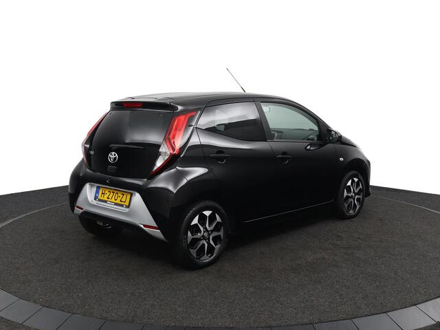 Toyota AYGO 1.0 VVT-i x-joy | Privacy Glas | Automatische Airco | Lichtmetalen Velgen | Achteruitrijcamera |