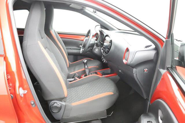 Toyota AYGO X 1.0 VVT-i MT Pulse Limited | Stoelverwarming | Bi Tone | Achteruitrijcamera | Cruise control adaptief |