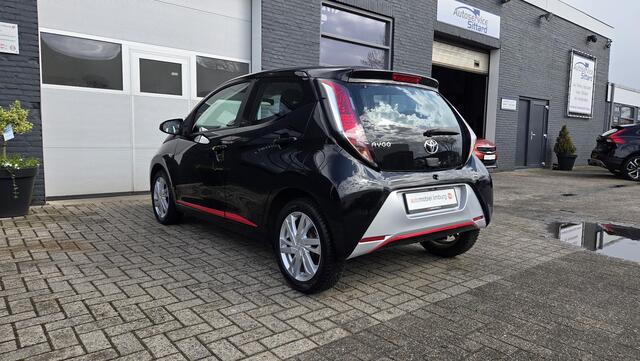 Toyota AYGO 1.0 VVT-i x-clusiv | VOL AIRCO | CAMERA| KEYLESS | VOLLEDIGE ONDERHOUDSHISTORIE