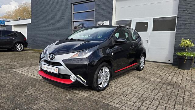 Toyota AYGO 1.0 VVT-i x-clusiv | VOL AIRCO | CAMERA| KEYLESS | VOLLEDIGE ONDERHOUDSHISTORIE