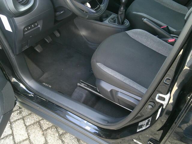 Toyota AYGO X 1.0 VVT-i MT Play