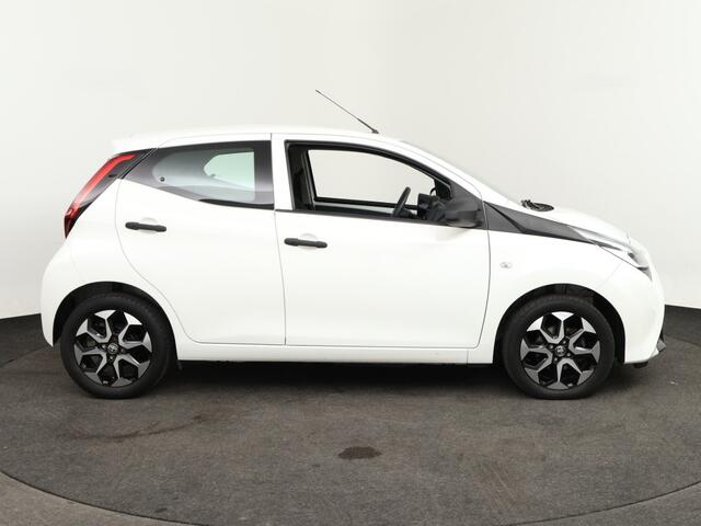 Toyota AYGO 1.0 VVT-i x-fun | Lichtmetaal o Airco o Bluetooth o USB