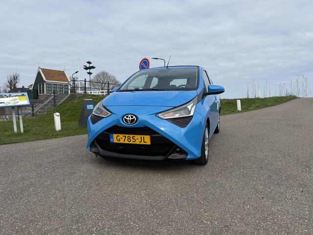 Toyota AYGO 1.0 VVT-i x-play limited bj2018/32500km/achteruitrij camera/cabrio