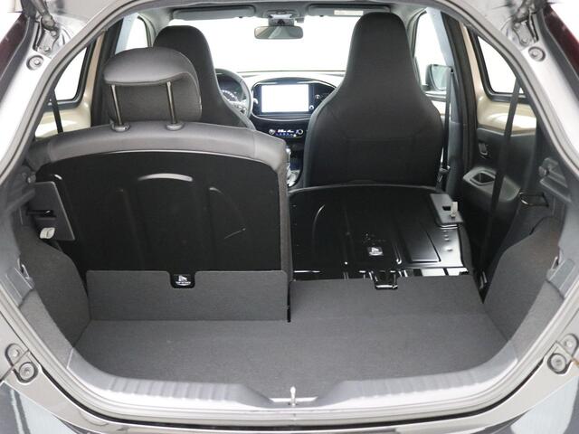 Toyota AYGO X 1.0 VVT-i S-CVT Premium AUTOMAAT / Navigatie / Adaptieve Cruise / JBL / Stoelverwarming / Achteruitrijcamera / Parkeersensoren / Dealeronderhouden / Airco Climate control / Apple CarPlay & Android Auto /