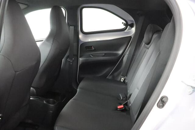 Toyota AYGO X 1.0 VVT-i MT JBL | Parkeersensoren | Stoelverwarming | JBL Audio | Apple Carplay/Android Auto |