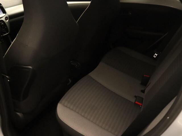 Toyota AYGO 1.0 VVT-i x-play - APPLE CARPLAY/ANDROID AUTO - CAMERA - ELEKTRISCHE RAMEN VOORZIJDE - AIRCO - MULTIFUNCTIONEEL STUURWIEL - CENTRALE VERGRENDELING
