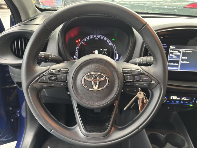 Toyota AYGO X 1.0 VVT-i MT first
