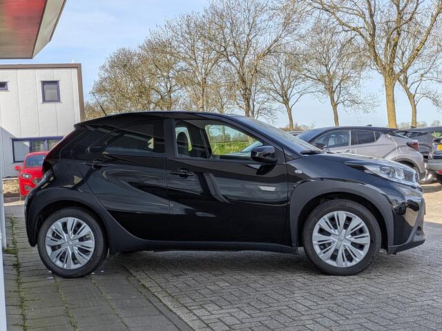 Toyota AYGO X 1.0 VVT-i MT Play | Adapt. Cruise | Airco | Camera | Carplay / Android Auto