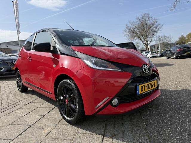 Toyota AYGO 1.0 VVT-i X-Cite | Cruise Control | Apple Carplay | Achteruitrijcamera |