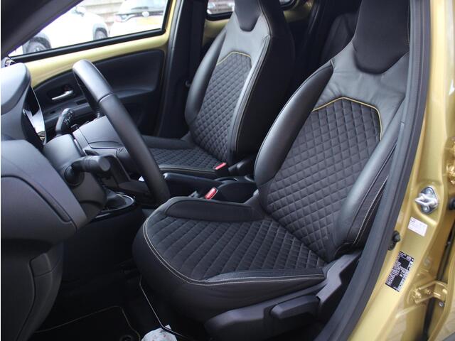 Toyota AYGO X 1.0 VVT-i S-CVT Premium Premium JBL Geluidsinstallatie, Cruise Control Adaptief, Achteruitrijcamera, Parkeersensoren V en A