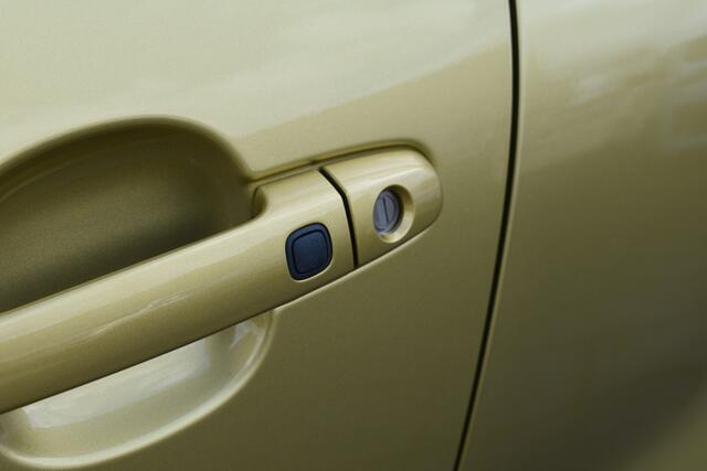 Toyota AYGO X 1.0 VVT-i S-CVT Premium Automaat 72pk | Keyless entry | PDC | Achteruitrijcamera | Stoelverwarming |