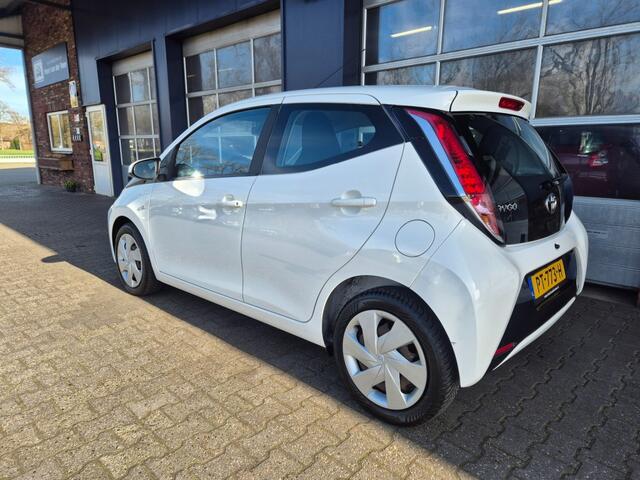 Toyota AYGO 1.0 VVT-I X-PLAY, Camera, Carplay, ALL In prijs!