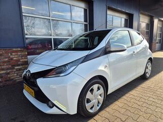 toyota-aygo-1.0-vvt-i-x-play,-camer