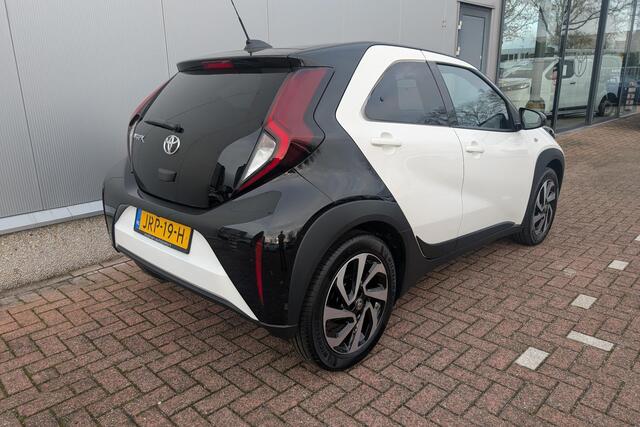 Toyota AYGO X 1.0 VVT-i MT first achteruitrij camera, ACC, navigatie Apple CarPlay/Android Auto