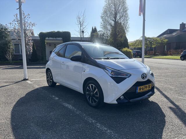 Toyota AYGO 1.0 VVT-i x-cite ultimate Two Tone