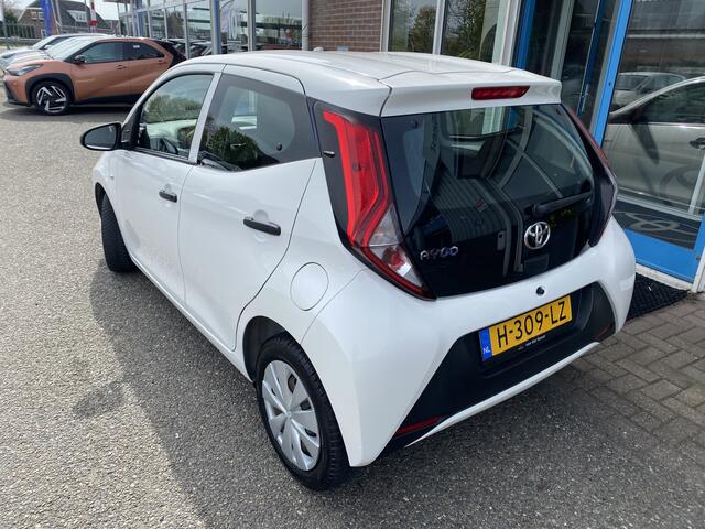 Toyota AYGO 1.0 VVT-i x-fun
