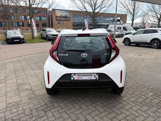 Toyota AYGO X Hybrid 115 envy | Navi | Cruise | Camera | 16 km Nieuwe Auto