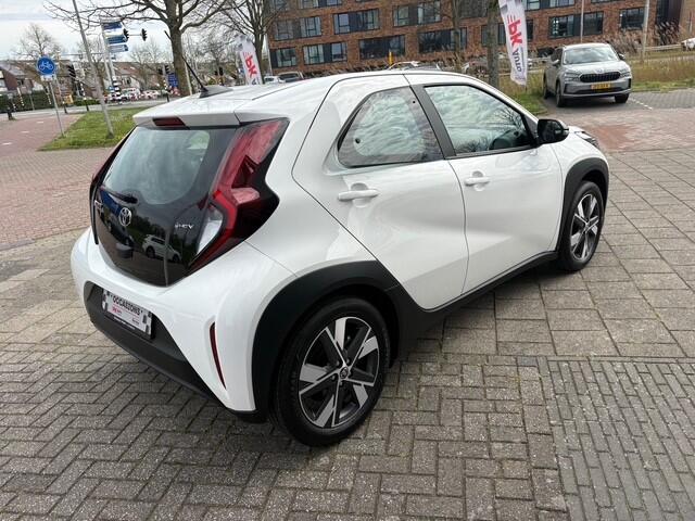 Toyota AYGO X Hybrid 115 envy | Navi | Cruise | Camera | 16 km Nieuwe Auto
