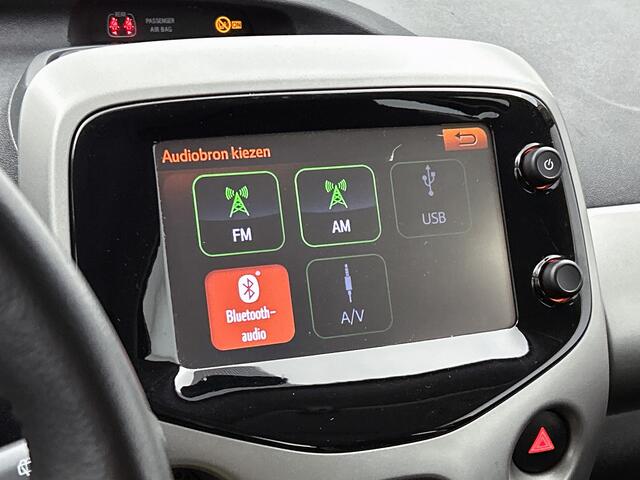 Toyota AYGO 1.0 VVT-i x-play | Camera | Dealeronderhouden |